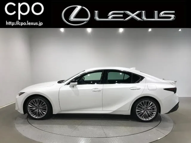 Lexus IS IS300H VERSION L 2023 — миниатюра 5