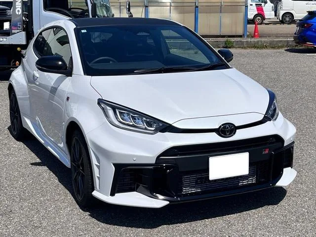 Toyota GR YARIS RZ HIGH PERFORMANCE 2025 — фото 1, купить с доставкой в Москву