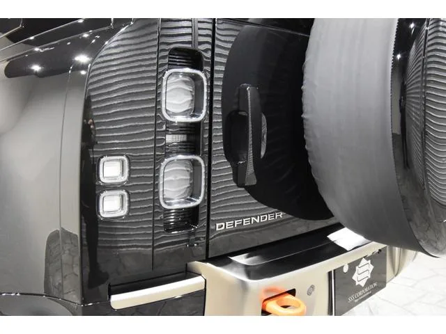 Land Rover Defender 110X D300 2022 — миниатюра 5