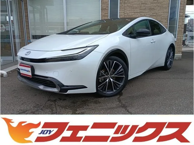 Toyota Prius Z 2023 — фото 1, купить с доставкой в Москву