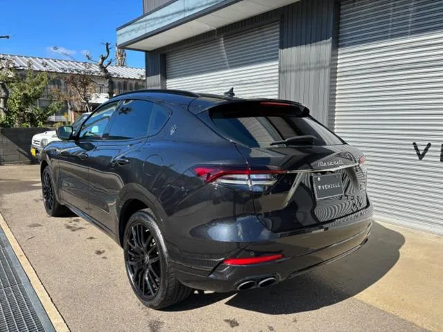 Maserati Levante GT HYBRID 2024 — миниатюра 2
