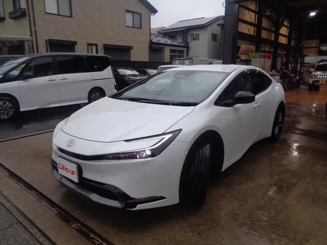 Toyota Prius Z 2024 — миниатюра 2