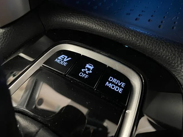 Toyota CorollaCross HYBRID Z 2023 — миниатюра 4