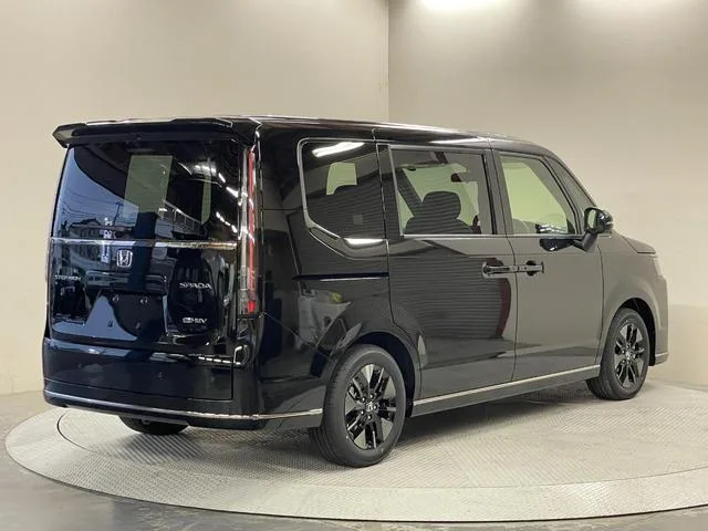 Honda STEPWAGON E:HEV SPADA 2026 — миниатюра 2
