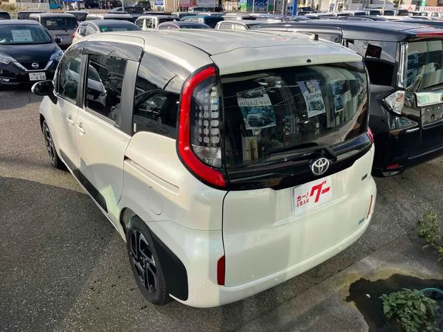 Toyota SIENTA HYBRID Z 2023 — миниатюра 3