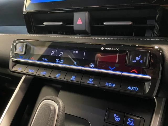 Toyota NOAH HYBRID S-Z 2022 — миниатюра 5