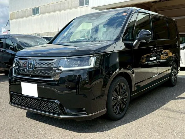 Honda STEPWAGON E:HEV SPADA PREMIUM LINE BLACK EDITION 2025 — фото 1, купить с доставкой в Москву