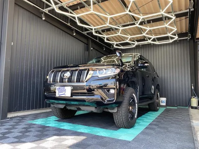 Toyota Land Cruiser Prado TX L PACKAGE 70TH ANNIVERSARY LIMITED 2022 — миниатюра 2