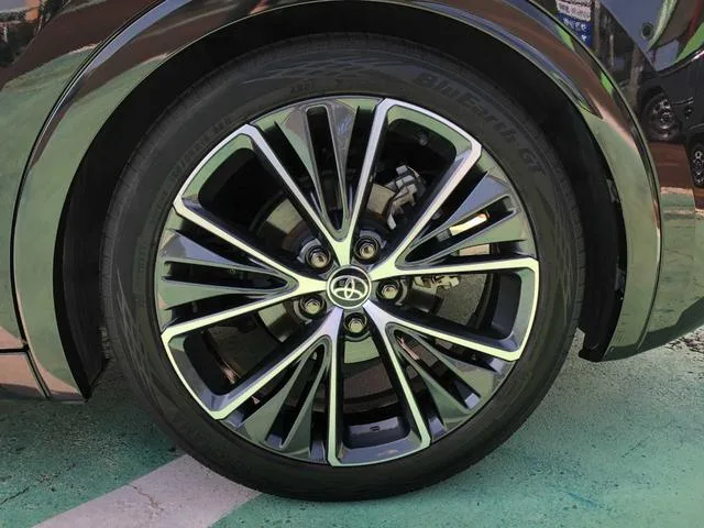 Toyota Prius Z 2023 — миниатюра 3
