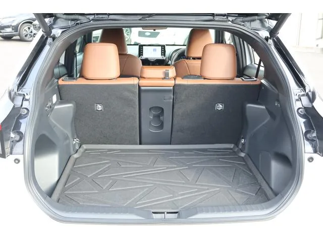 Toyota YARIS CROSS HYBRID Z ADVENTURE 2023 — миниатюра 5