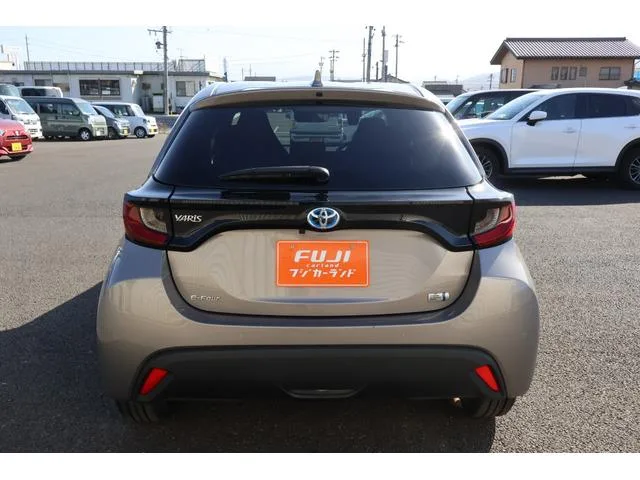 Toyota Yaris HYBRID G 2023 — миниатюра 5