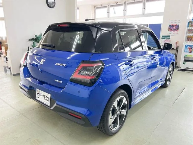 Suzuki Swift HYBRID MZ 2023 — миниатюра 3