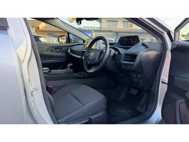 Toyota Prius X 2023 — миниатюра 3