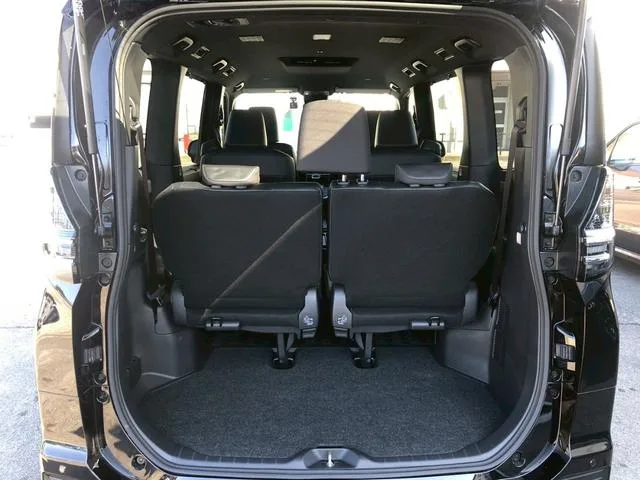 Toyota VOXY S-Z 2023 — миниатюра 4