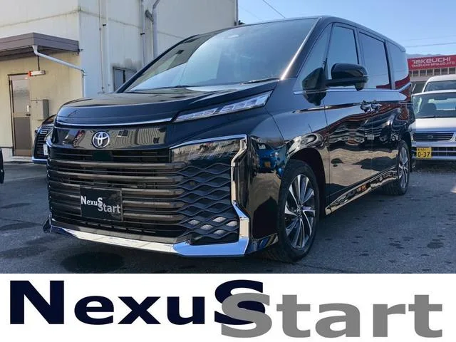 Toyota VOXY S-Z 2023 — фото 1, купить с доставкой в Москву
