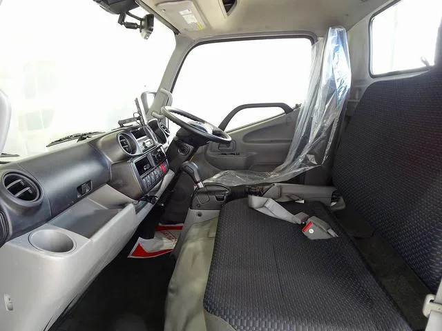 Toyota DYNA TRUCK 2024 — миниатюра 3