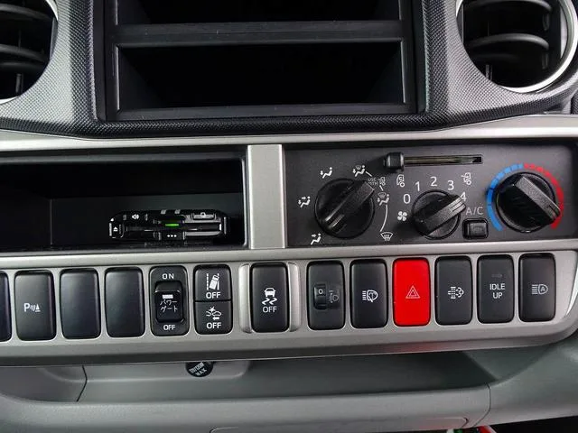 Toyota DYNA TRUCK JUSTLOW 2025 — миниатюра 3