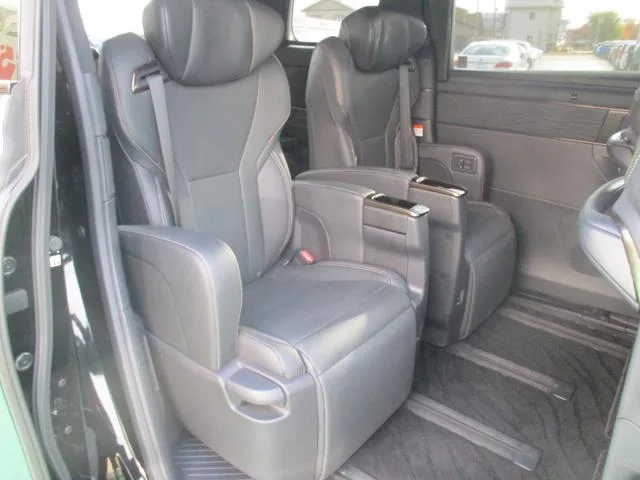 Toyota Alphard Z 2024 — миниатюра 5