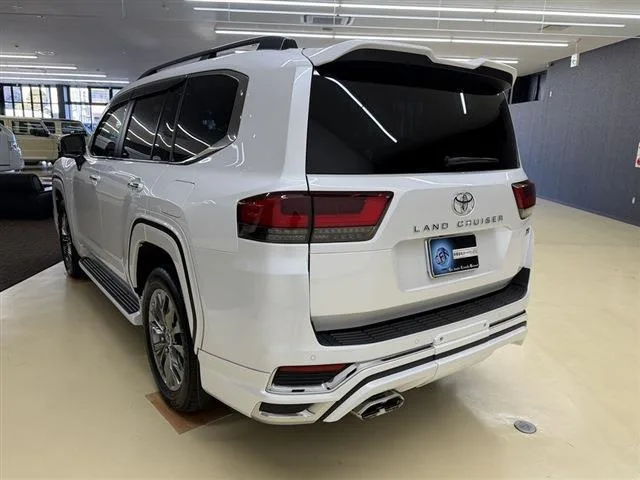 Toyota Land Cruiser ZX 2023 — миниатюра 2