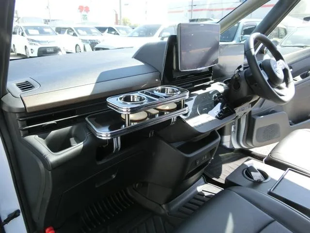 Nissan SERENA E-POWER HIGHWAY STAR V 2024 — миниатюра 5