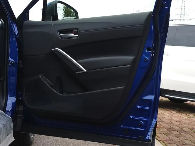Toyota CorollaCross HYBRID Z 2024 — миниатюра 5