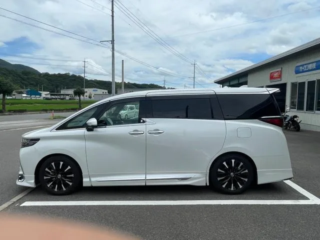 Toyota ALPHARD HYBRID EXECUTIVE LOUNGE 2024 — миниатюра 4