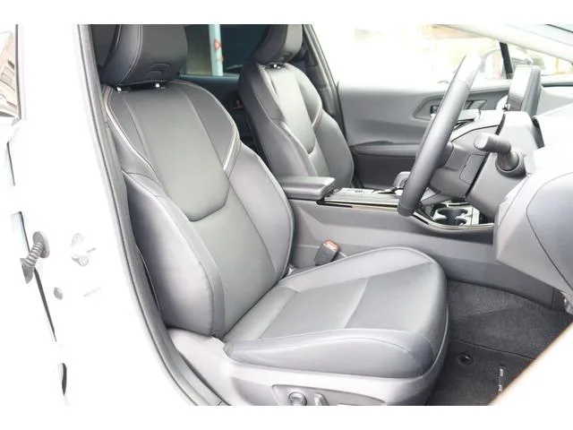 Toyota Prius Z 2023 — миниатюра 3