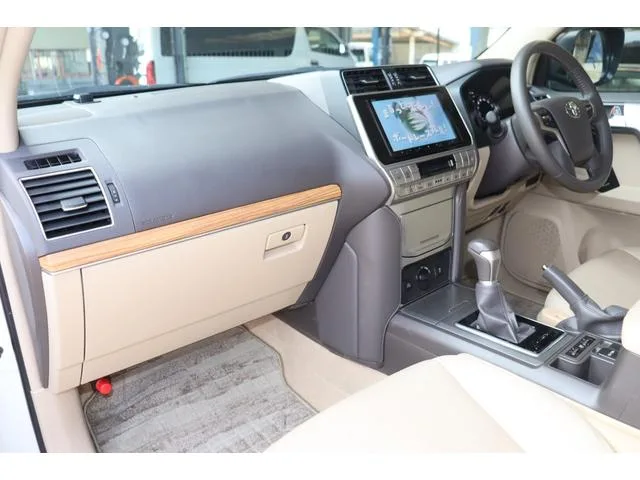 Toyota Land Cruiser Prado TX L PACKAGE MATT BLACK EDITION 2023 — миниатюра 3