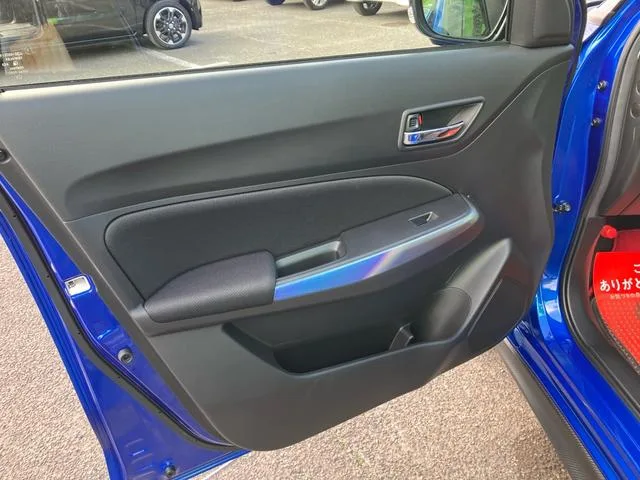 Suzuki SWIFT SPORT ZC33S FINAL EDITION 2025 — миниатюра 4
