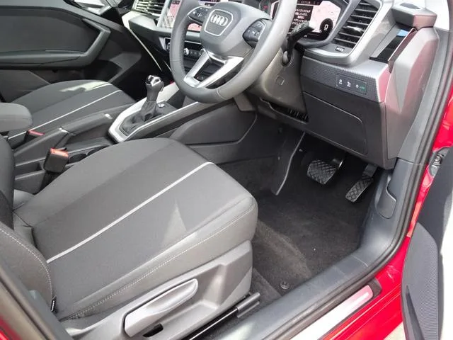 Audi A1 SPORTBACK 25 TFSI ADVANCED 2025 — миниатюра 3