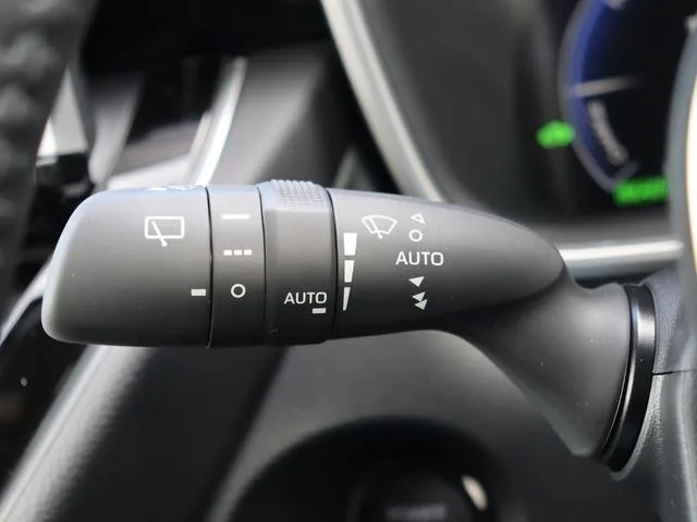 Toyota CorollaCross HYBRID Z 2026 — миниатюра 3