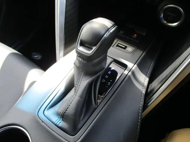 Toyota HARRIER HYBRID Z LEATHER PACKAGE 2024 — миниатюра 4