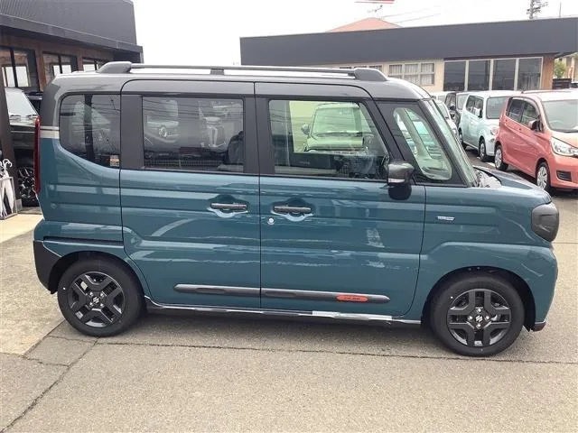 Suzuki SPACIA GEAR HYBRID XZ 2024 — миниатюра 4