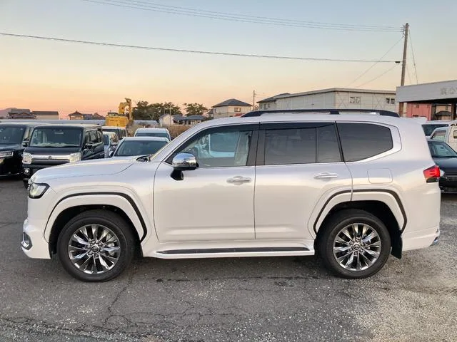Toyota Land Cruiser ZX 2024 — миниатюра 3