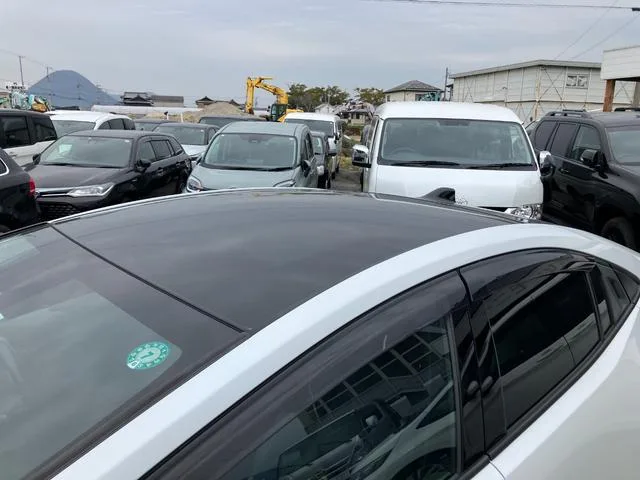 Toyota Prius Z 2023 — миниатюра 4