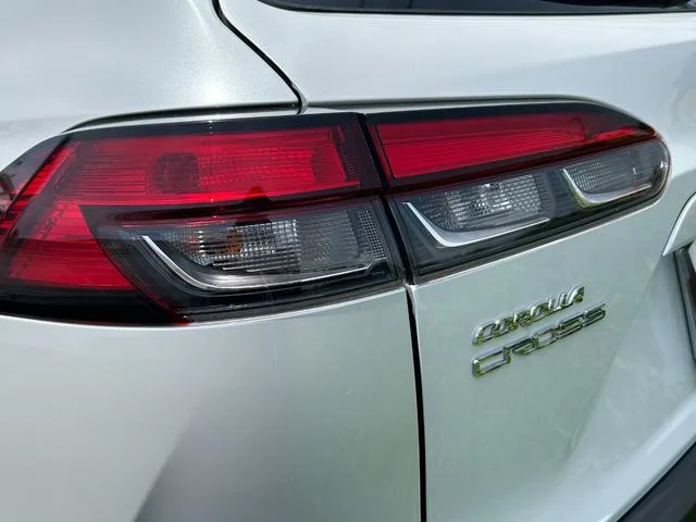 Toyota CorollaCross Z 2023 — миниатюра 3