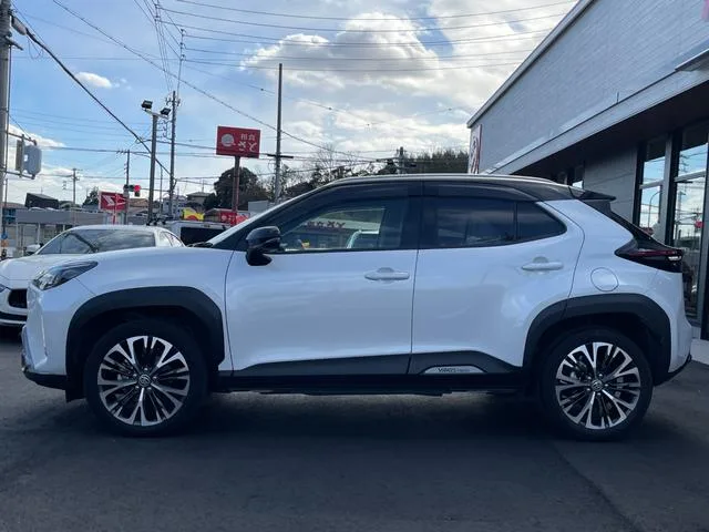 Toyota YARIS CROSS HYBRID Z ADVENTURE 2023 — миниатюра 3