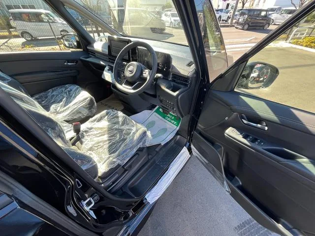 Nissan SERENA HIGHWAY STAR V 2025 — миниатюра 4