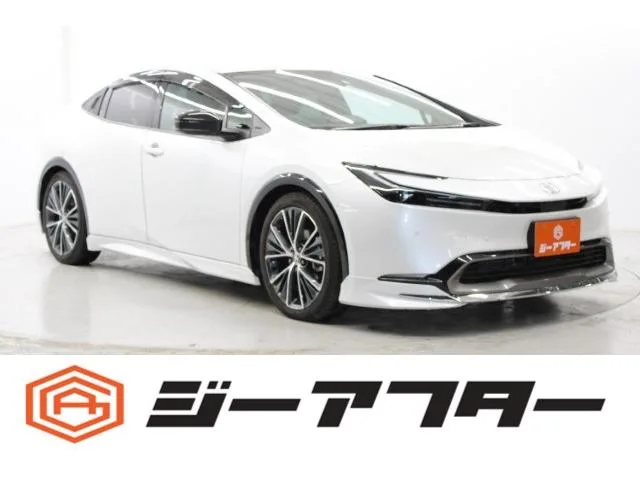 Toyota Prius Z 2023 — фото 1, купить с доставкой в Москву