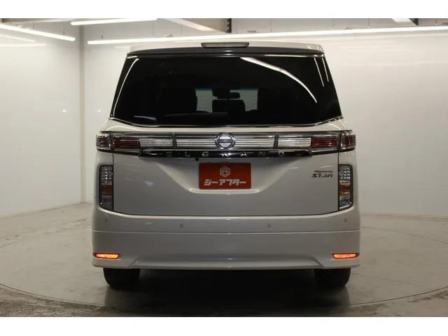 Nissan ELGRAND 250HIGHWAY STAR S 2024 — миниатюра 2