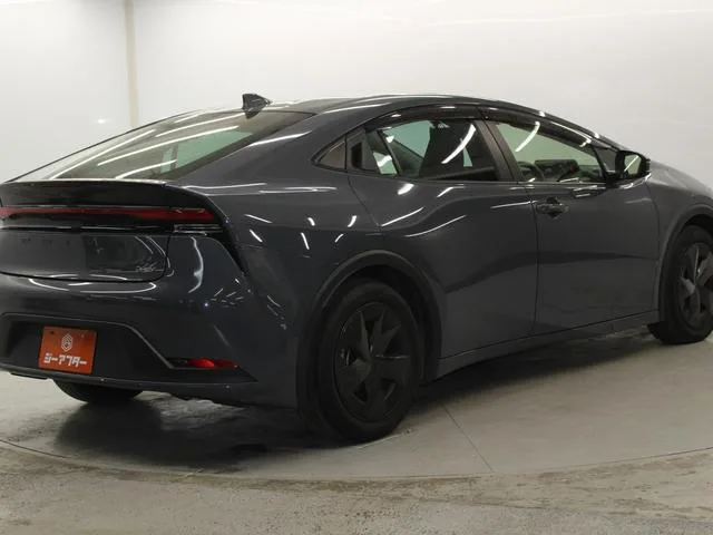 Toyota Prius U 2023 — миниатюра 4
