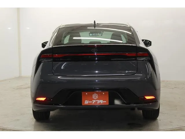 Toyota Prius Z 2024 — миниатюра 2