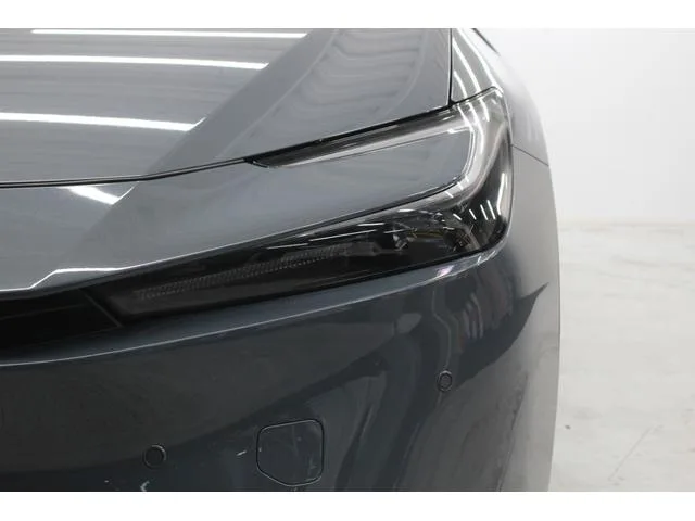 Toyota Prius Z 2024 — миниатюра 4