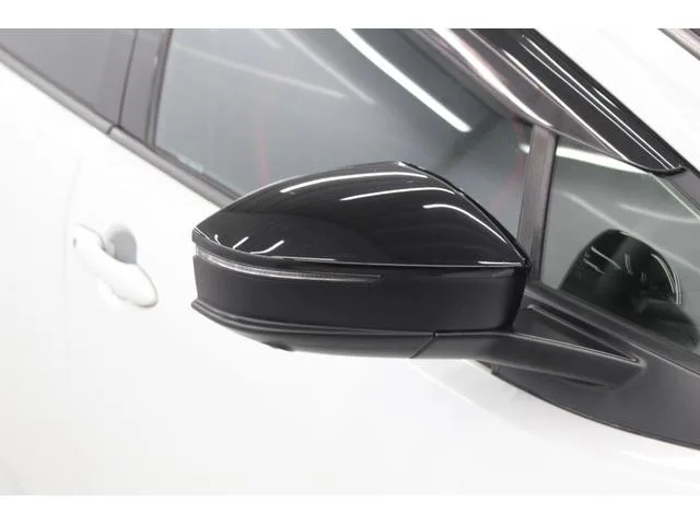 Toyota Prius Z 2023 — миниатюра 3
