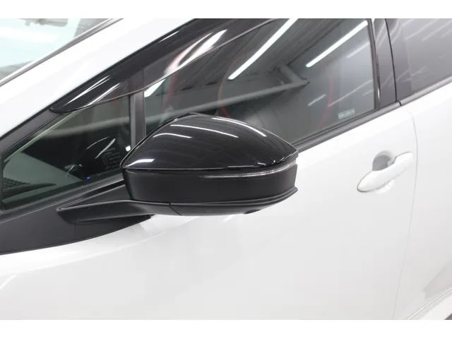 Toyota Prius Z 2023 — миниатюра 4