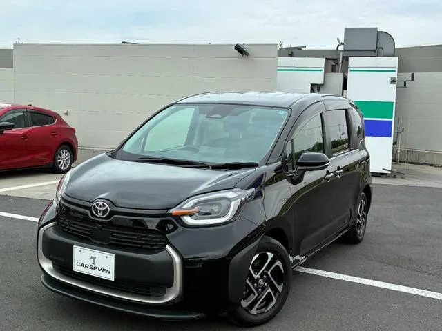 Toyota SIENTA HYBRID Z 2023 — фото 1, купить с доставкой в Москву