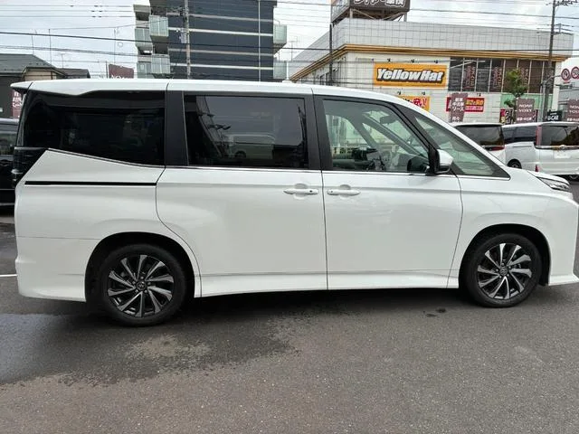 Toyota VOXY HYBRID S-Z 2025 — миниатюра 2