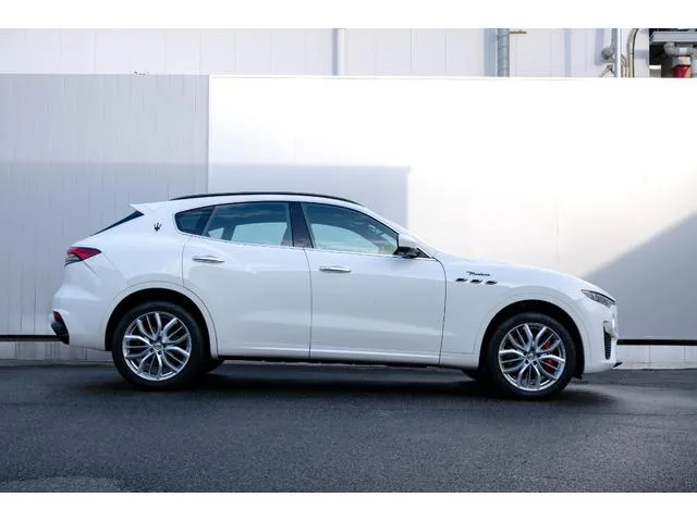 Maserati Levante MODENA 2022 — миниатюра 3