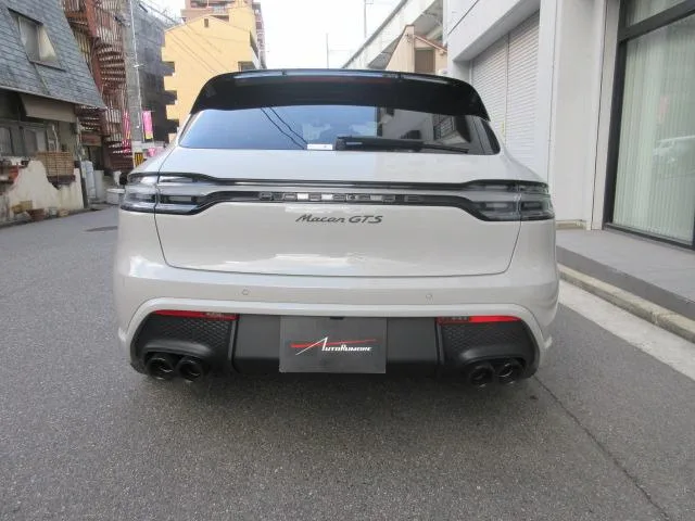 Porsche Macan MACAN GTS 2024 — миниатюра 2