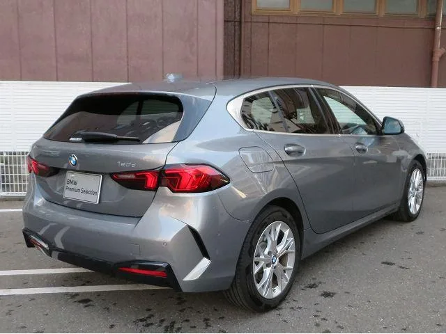 BMW 1 Series 120D 2025 — миниатюра 3